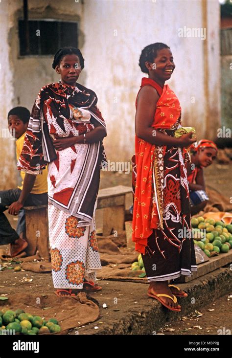 Women in traditional costume, Antsiranana market, Madagascar Stock Photo - Alamy