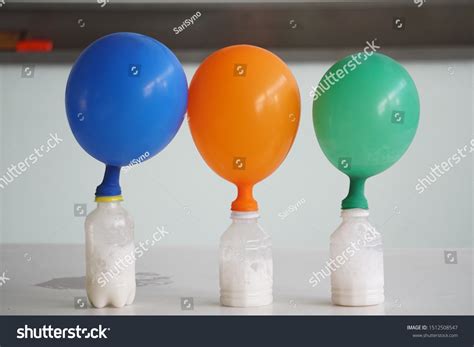 140 Baking Soda Vinegar Experiment Images, Stock Photos & Vectors | Shutterstock