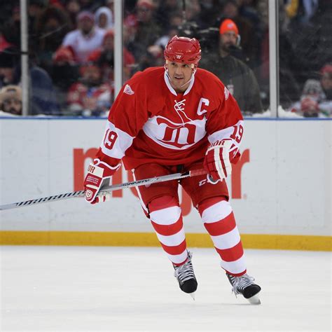 Steve Yzerman Gives Red Wings Fans a Final Thrill at Winter Classic Alumni Game | News, Scores ...