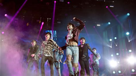 BTS (방탄소년단) - BBMA 2018 “Fake Love” Live Performance HD - YouTube