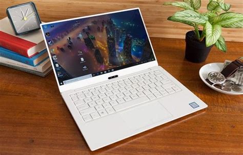 Laptops with Best Battery Life 2019 - Longest Lasting Laptop Batteries | Laptop Mag | Chromebook ...