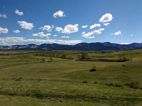 Mountains and Plains – Photos Public Domain