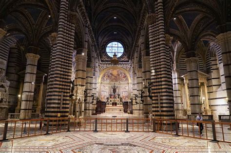 Siena Duomo Floor: annual uncovering - ArtTravArtTrav