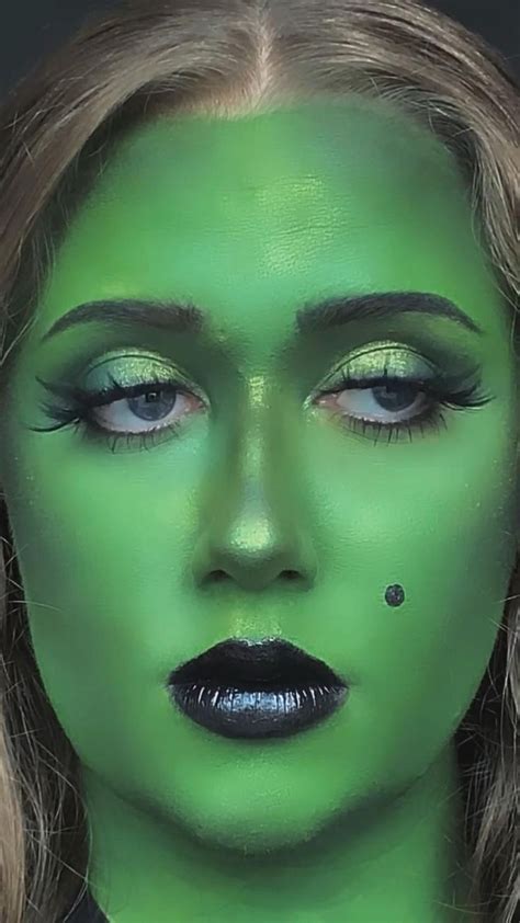 Witch Halloween makeup | green Halloween costume ideas | Halloween makeup, Makeup, Halloween ...