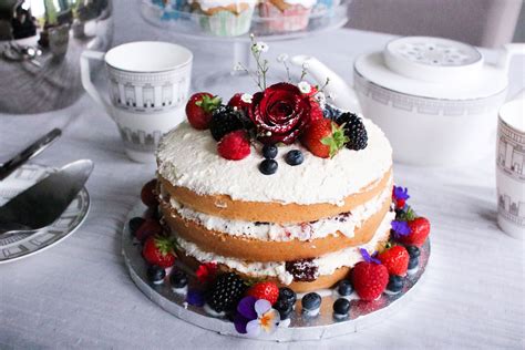 Rustic Victoria Sponge Cake