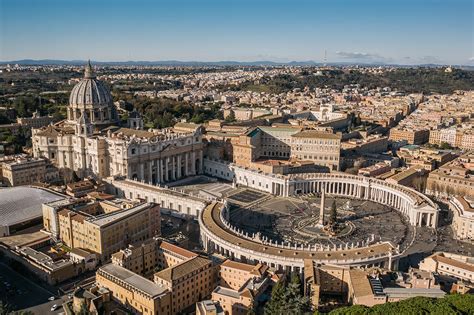 St. Peter's Basilica in Rome - Visit the Seat of the Roman Catholic ...