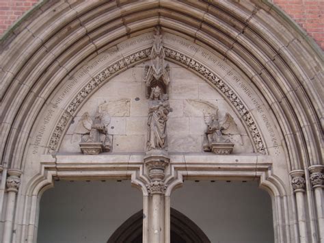 Entrance Tympanum - a photo on Flickriver