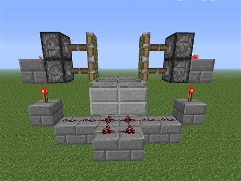 Smallest 2x2 piston door. Minecraft Map