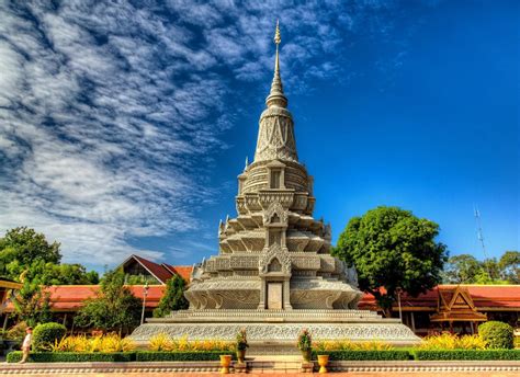 Silver Pagoda Phnom Penh: Complete guide for Understand & Visit