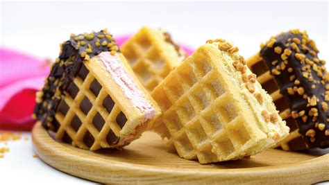 Ice Cream Waffle Sandwich – Bling Ingredients