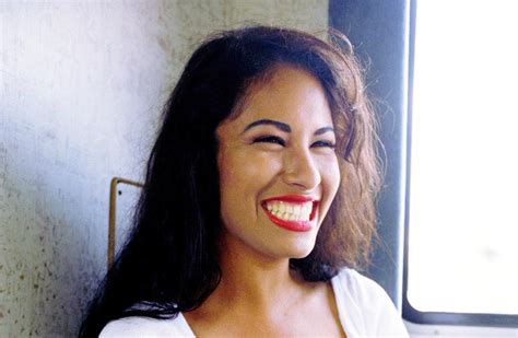 5 Selena Quintanilla Make Up Tutorials on YouTube That Will Help You Be ...