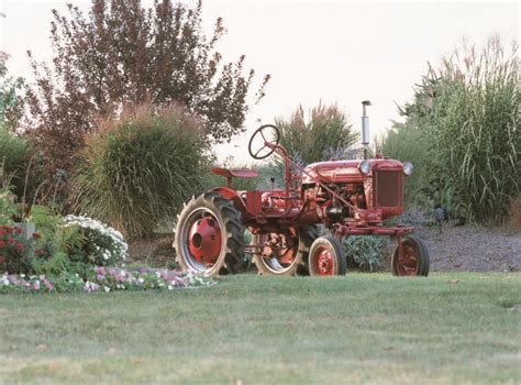 The History of Farmall Tractors: 1940-1954 - Grit