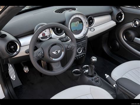 2012 MINI Roadster - Interior | Caricos