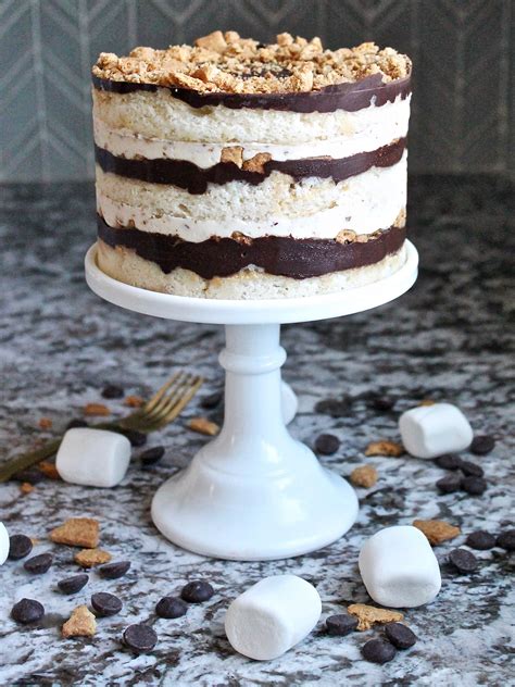 Marshmallow Moon Cake | Cake by Courtney