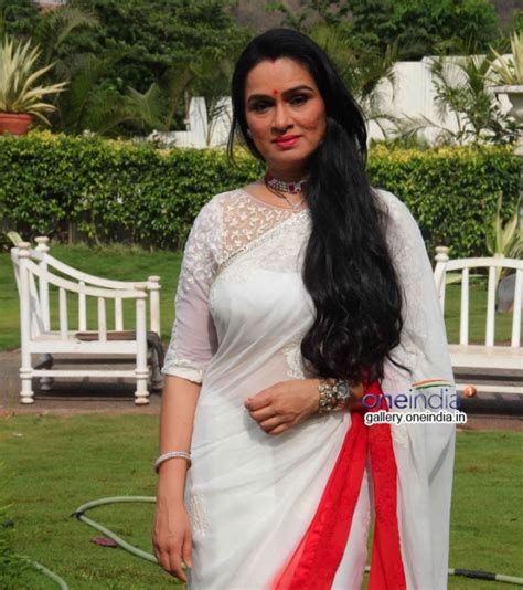 Padmini Kolhapure Photos: Latest HD Images, Pictures, Stills & Pics - FilmiBeat