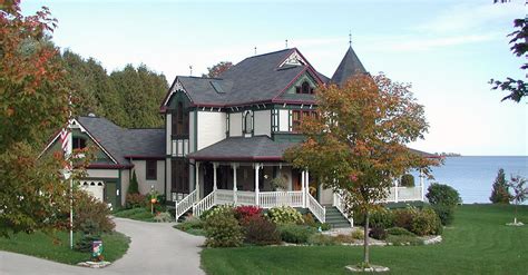 Custom-built waterfront home in Door County, Wisconsin • PortSide Builders