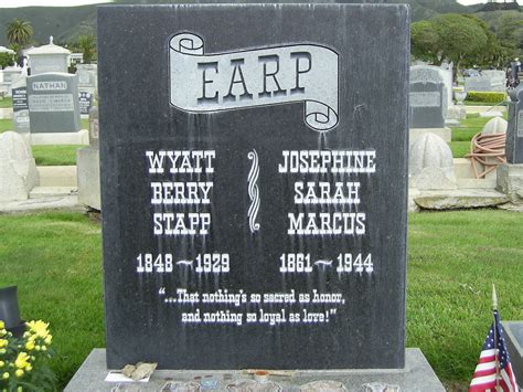 Wyatt Earp | Wyatt earp, Earp, Famous graves