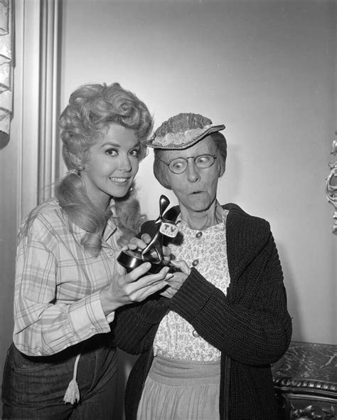 Donna Douglas, TV's 'Elly May Clampett,' has died - Connecticut Post