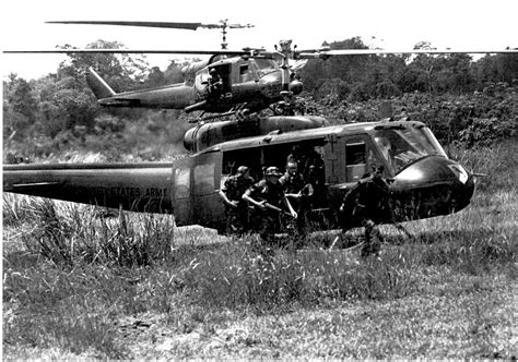 Vietnam Helicopter Memorial: Veterans Fight Bureaucracy | TIME