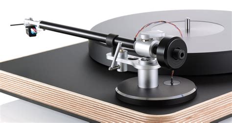 5 Great Audiophile Grade Turntables Under $2000