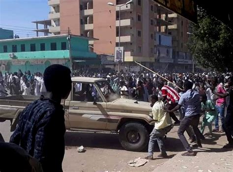 Sudanese Protests, After Days of Violence, Turn Anger Over Bread Toward ...