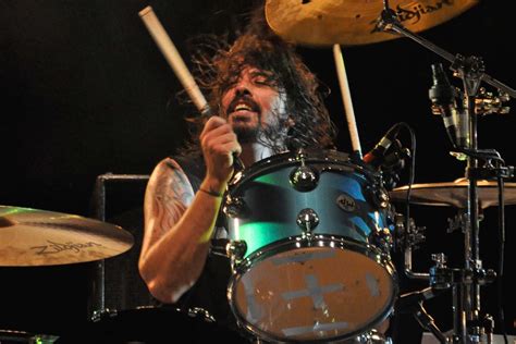 5 Dave Grohl drum performances that can't be beat | The Bozho