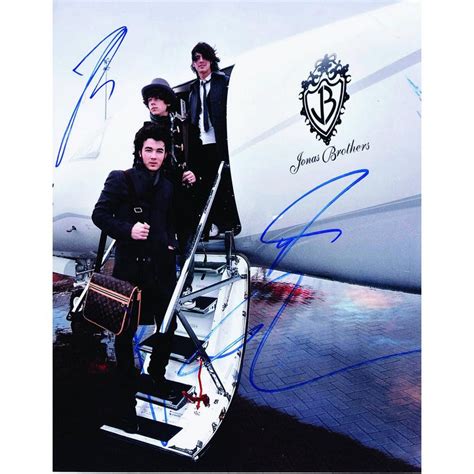 Jonas Brothers - Autograph - Signed Colour Photograph