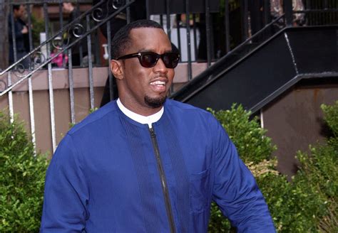 P Diddy Combs is all smiles at Room To Read gala amid sexual harassment ...