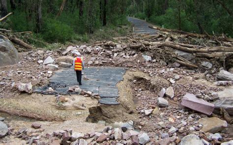 Measuring the Economic, Environmental and Social Impacts of Landslides and Floods in the ...