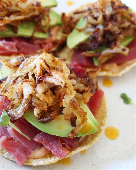 Tostadas de atún fresco - Delirios de Cocina