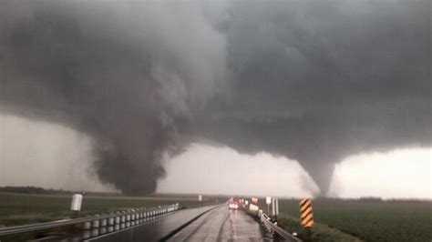 Twin tornadoes rip through Pilger, Nebraska | KABC7 Photos and Slideshows - ABC7 Los Angeles