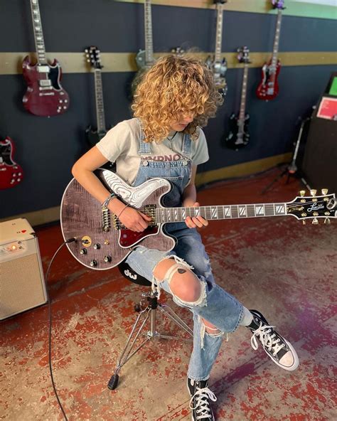 @grace__bowers shared a photo on Instagram: “Having the best time at the @gibsonguitar showroom ...