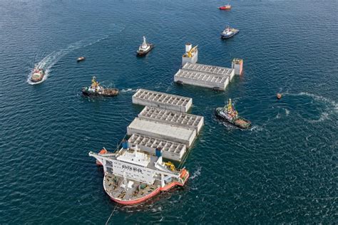 Final caisson arrives at Aberdeen Harbour Expansion Project site ...