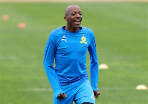 WATCH | How the late Lesley Manyathela inspired Sundowns defender ...