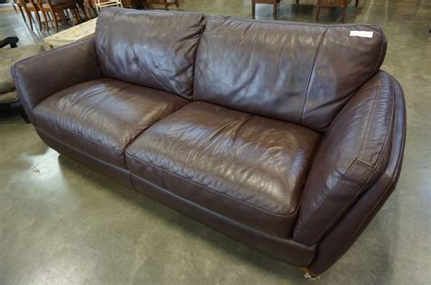 BROWN LEATHER COUCH - Big Valley Auction