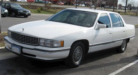 1999 Cadillac DeVille Concours - Sedan 4.6L V8 auto