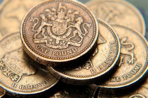 Borough residents reminded about old £1 coin deadline - Gedling Eye