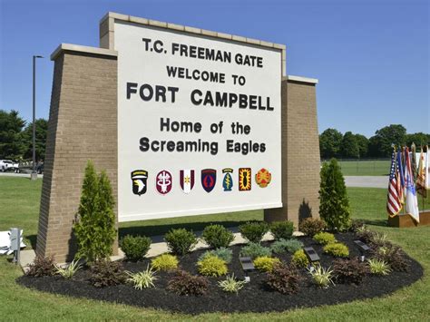 Fort Campbell soldier killed, another injured while training