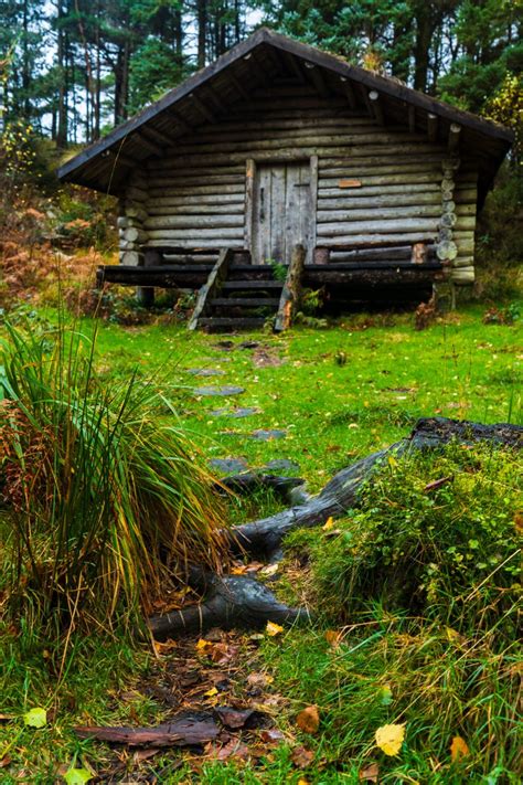 The Secret Snowdonia Cabin in the Woods | Explore Stronger