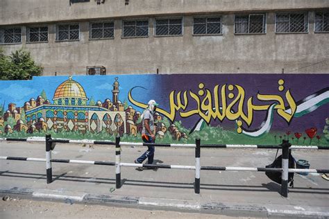 Mural painting in Gaza protests Israeli violations at al-Aqsa – Middle East Monitor