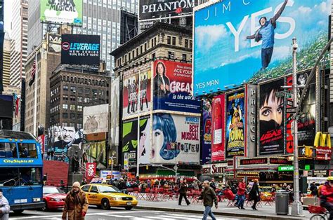 Explore the liveliest attractions in NYC’s bustling Times Square