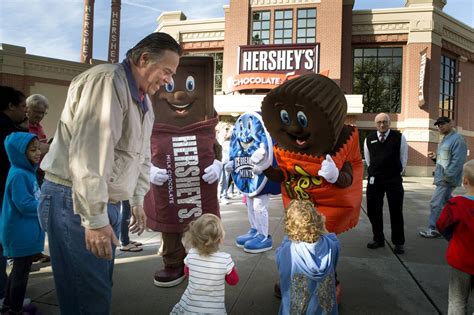 Hershey, Pa., Is the Town That Chocolate Built - WSJ