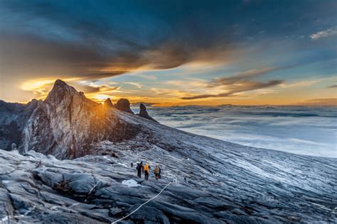 Climbing Mount Kinabalu for Beginners (10 Tips) - Insurance & Takaful Tips