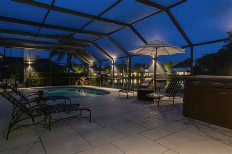 Screen Enclosure Lighting | Jacksonville, Florida