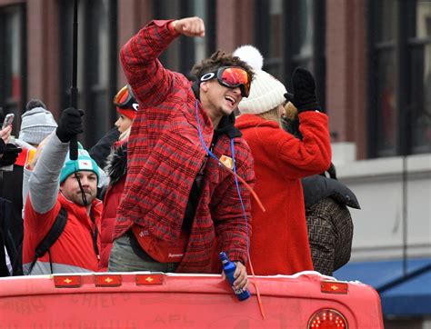 Chiefs parade livestream: Watch Patrick Mahomes, Kansas City celebrate Super Bowl 57 win