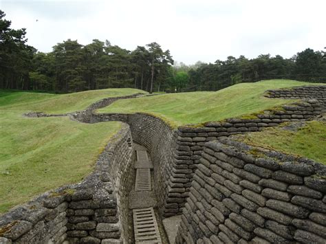 Tour of WW1 and WW2 battlefields: Vimy Ridge - the frontline trenches