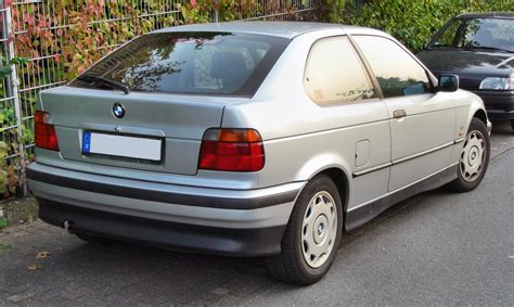 BMW 3 SERIES COMPACT - Review and photos