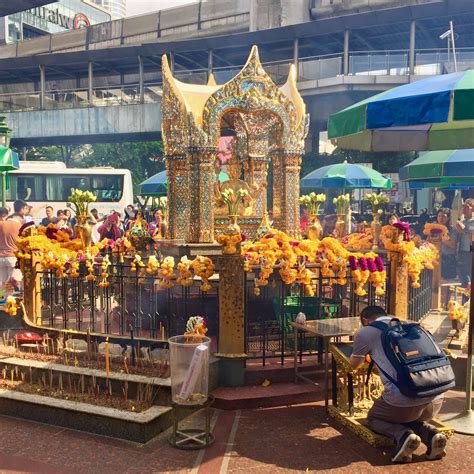 Discovering Bangkok – Erawan Shrine