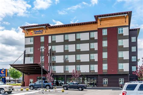 Comfort Inn & Suites Lakewood - I-5, Exit 124, WA - See Discounts