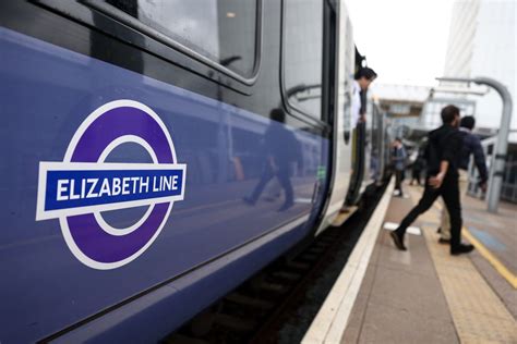 TfL admits status of Elizabeth line is ‘confusing’ passengers over fares | Evening Standard